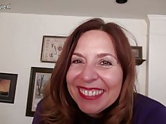 أمي أمريكا شقي يلعب مع نفسها