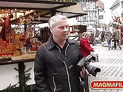 إيفا يحصل الحمار يضرب